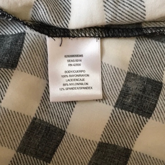 BONGO Black & White Button Down Top W/Blk Lace EUC - Picture 6 of 7